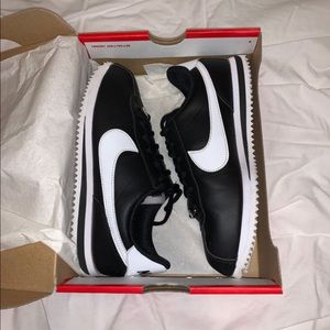 NIKE CORTEZ